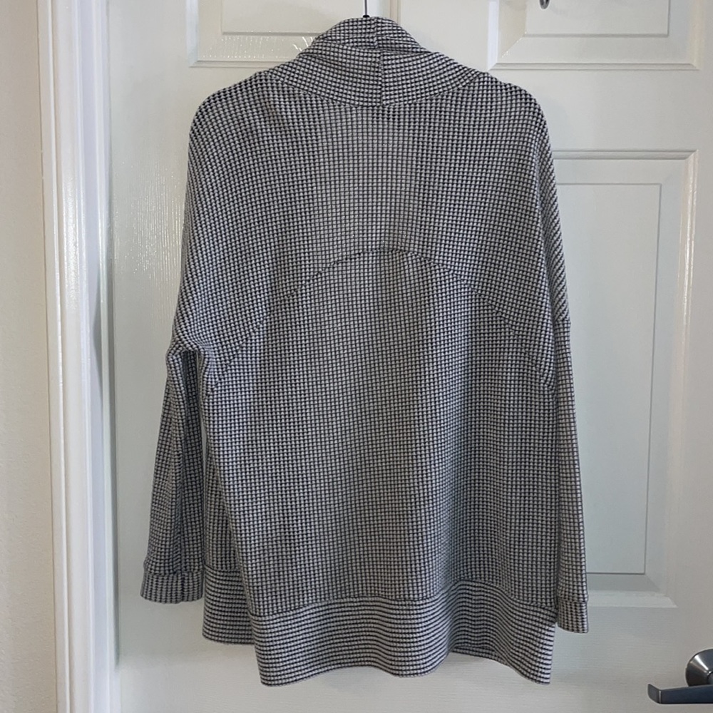 Cardigan - Picture 6 of 8